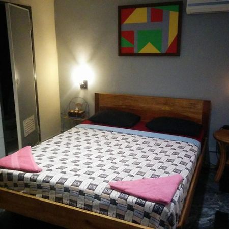 Six Degrees Hostel Jakarta Exterior photo