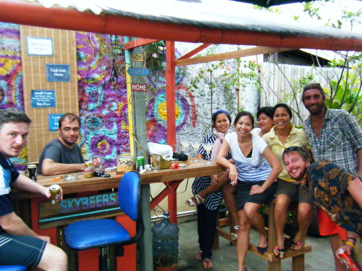 Six Degrees Hostel Jakarta Exterior photo